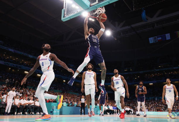 路人王籃球直播間：街球高手在線對(duì)決，精彩不容錯(cuò)過！