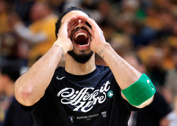 特殊情況下的罰球規(guī)則：技術(shù)犯規(guī)與惡意犯規(guī)