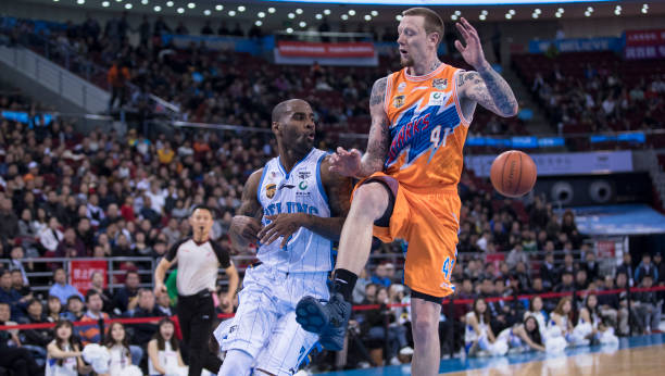 韋伯扣籃大賽慢動(dòng)作解析：小個(gè)子如何完成驚天扣籃