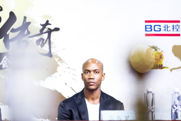 大前鋒與中鋒、小前鋒的區(qū)別：位置特點(diǎn)與戰(zhàn)術(shù)分工