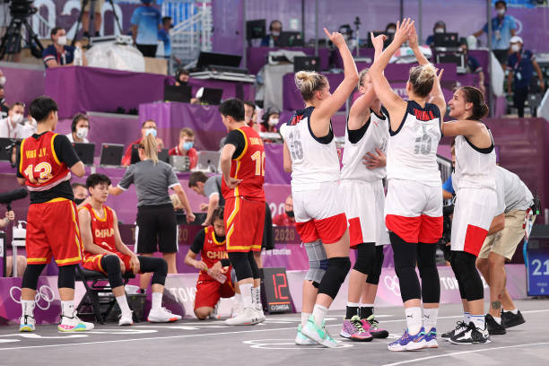 山東高速挑戰(zhàn)上海大鯊魚(yú)，CBA直播火熱進(jìn)行中！