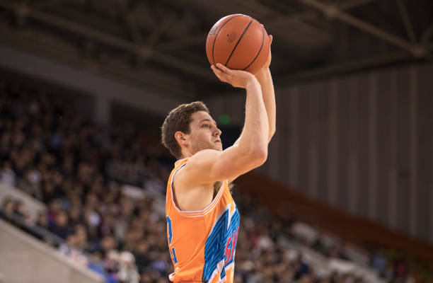 罰球線離籃筐有多遠(yuǎn)？NBA與FIBA規(guī)則對比