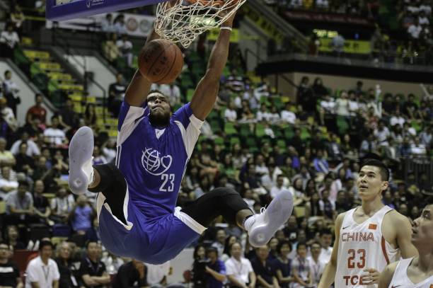 籃球上籃訓(xùn)練計(jì)劃設(shè)計(jì)：從基礎(chǔ)到進(jìn)階的全面解析