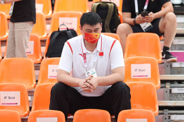 姚明NBA生涯薪資總額：從狀元秀到億元合同