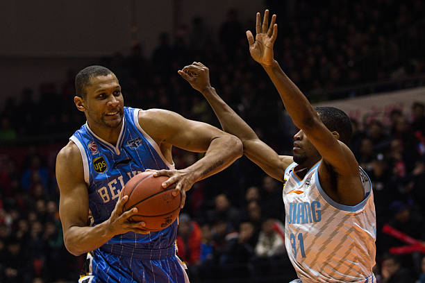 籃球場(chǎng)建筑消防與緊急疏散通道設(shè)計(jì)要求