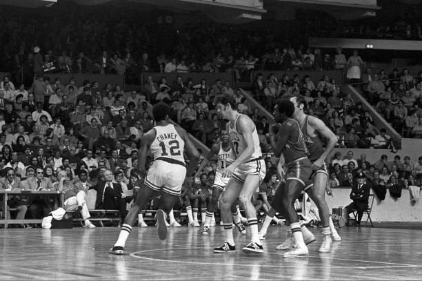 籃球單場(chǎng)200分：史上最難以企及的紀(jì)錄