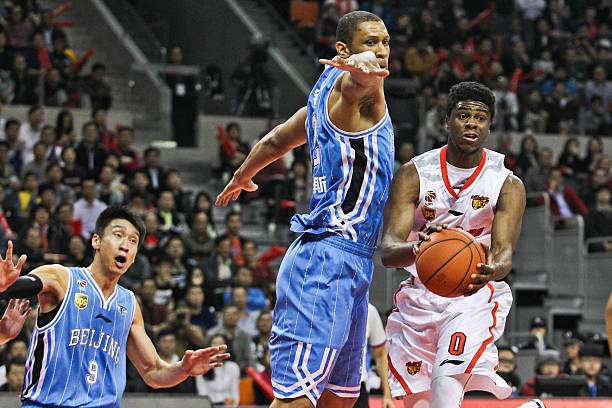 CBA總決賽第六場(chǎng)對(duì)決時(shí)間公布，球迷翹首以盼