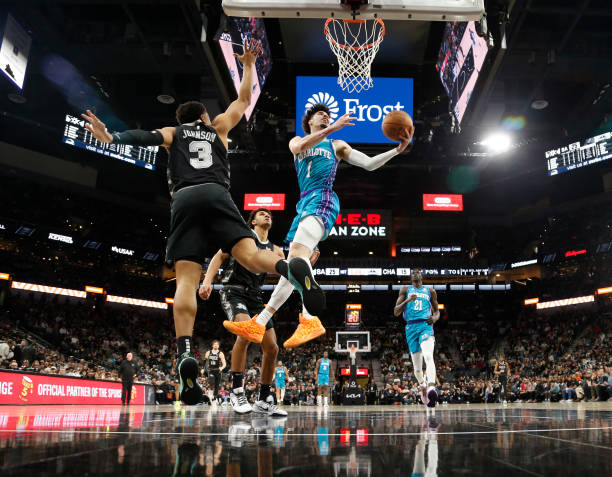 投籃練習指南：從基礎動作到完美弧線的進階之路