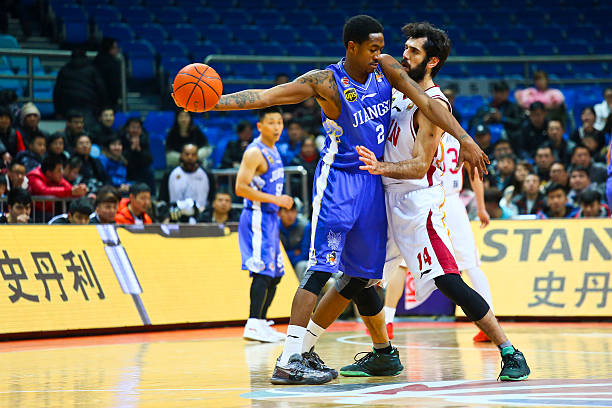 小型半場籃球場建設(shè)方案：省錢又實(shí)用的選擇