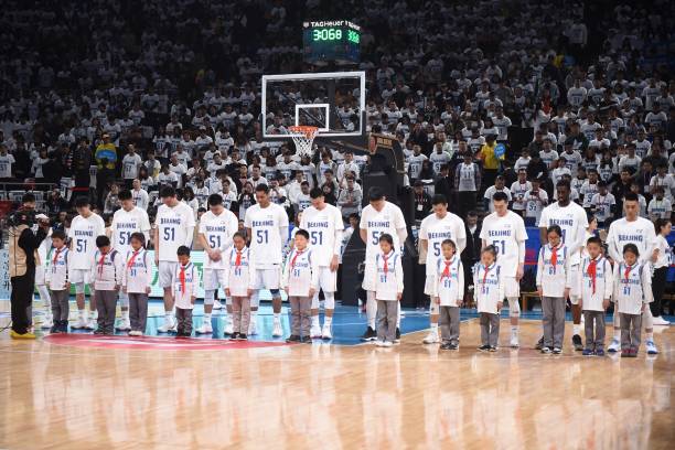 易建聯(lián)人物志：天賦與努力鑄就的籃球人生