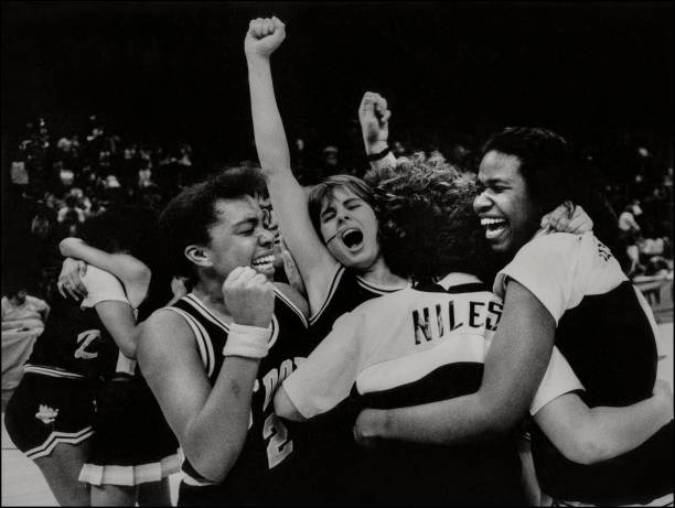 2023新款李寧中鋒籃球鞋實戰(zhàn)體驗：音速VS馭帥