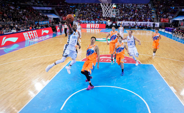 蒂姆·鄧肯職業(yè)生涯共獲得幾次NBA總冠軍？