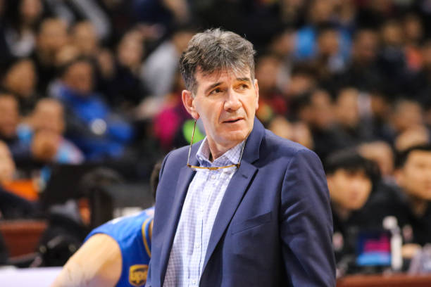 如何有效執(zhí)行人盯人防守策略