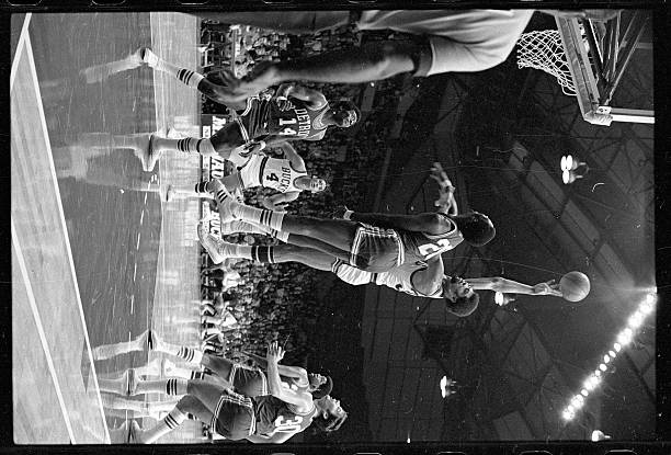 夏季聯(lián)賽官網(wǎng)首頁(yè)：比賽直播、回放與精彩瞬間