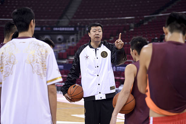 避免鄰里糾紛：小區(qū)籃球場(chǎng)應(yīng)離住房多遠(yuǎn)？