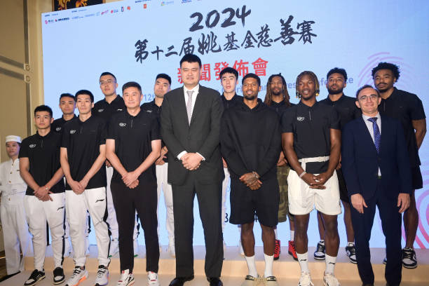 籃球規(guī)則解析：兩步半上籃過(guò)程中允許停頓嗎？