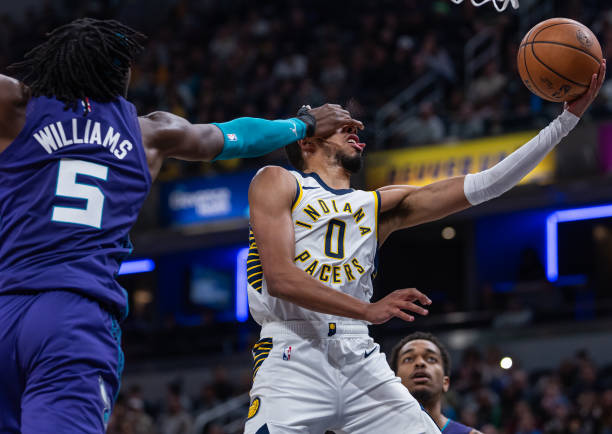 標(biāo)準(zhǔn)籃球場畫線尺寸全解析：從邊線到三分線