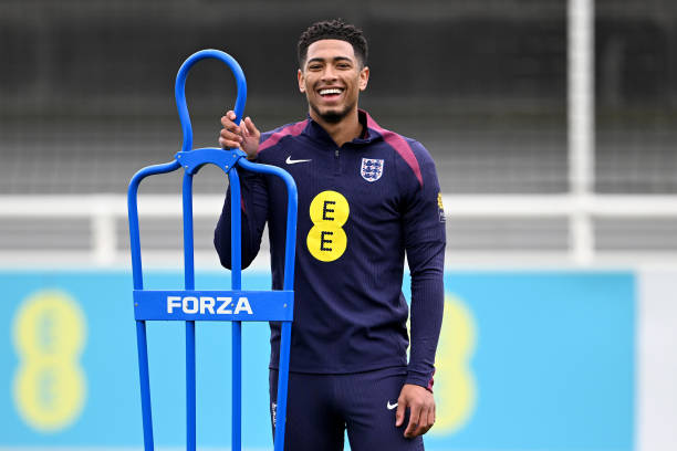 1米85也能飛！C羅逆天頭球能力大賞