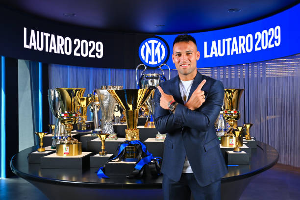 瓜迪奧拉的戰(zhàn)術(shù)困境：曼城為何再次折戟?dú)W冠決賽？