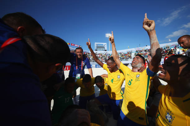 足球規(guī)則入門：定位球vs任意球，別再傻傻分不清