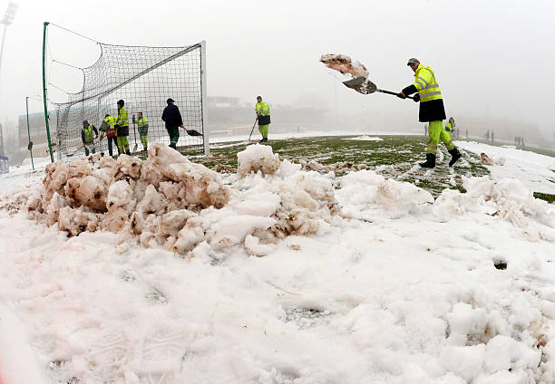 范德法特 vs 斯內德：實況足球荷蘭中場雙星對比
