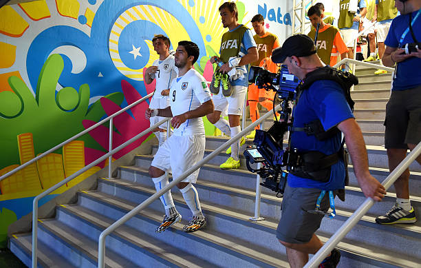 歐冠四分之一決賽：拜仁vs巴黎，衛(wèi)冕冠軍迎戰(zhàn)法甲豪門