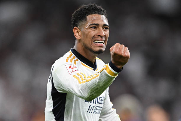 巴喬的年齡與傷?。耗切┠晁绾螒?zhàn)勝時間與傷痛