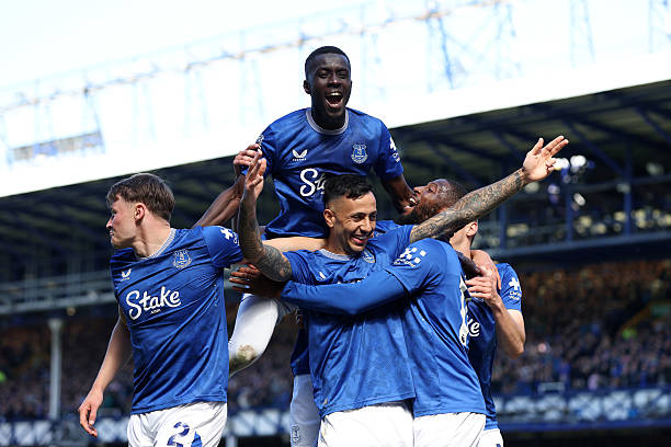 歐冠小組賽賽程安排：主客場雙循環(huán)賽制揭秘