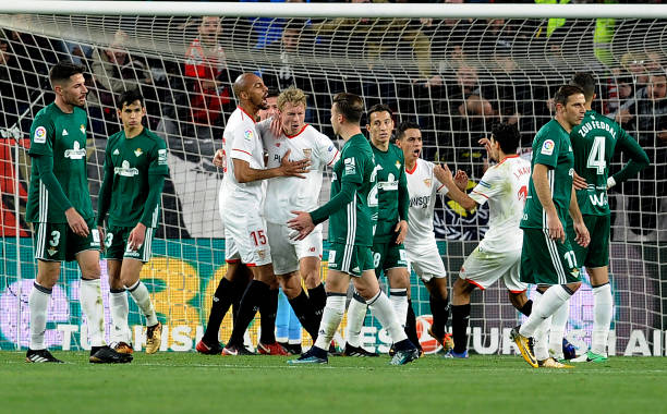 德甲俱樂(lè)部收入結(jié)構(gòu)解析：商業(yè)贊助與轉(zhuǎn)播權(quán)雙輪驅(qū)動(dòng)