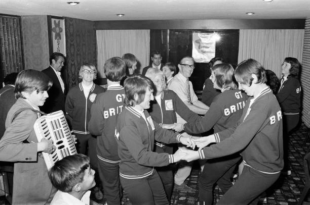 網(wǎng)球?qū)乔虼蚍ń馕觯喝绾未虺龅筱@角度？