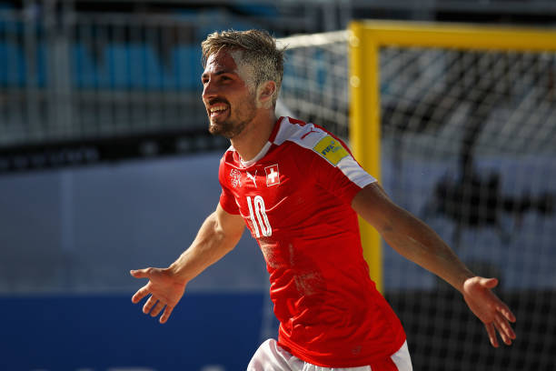 (突出動(dòng)態(tài)演示，更具現(xiàn)代感和沖擊力)