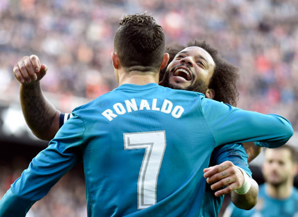 八人制足球322陣型解析：攻防平衡的關鍵策略