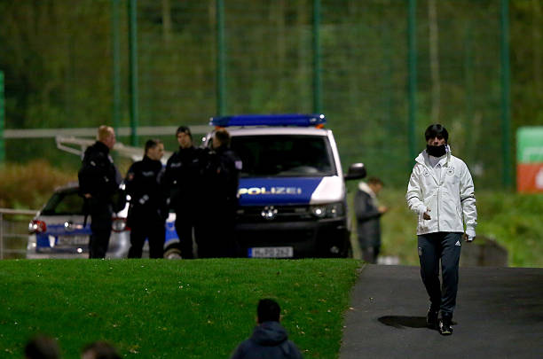 馬拉多納傳奇：他穿過的那些經(jīng)典號碼球衣