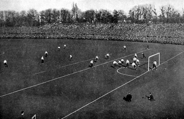 高跟鞋加持下的維多利亞·貝克漢姆：實(shí)際身高引熱議