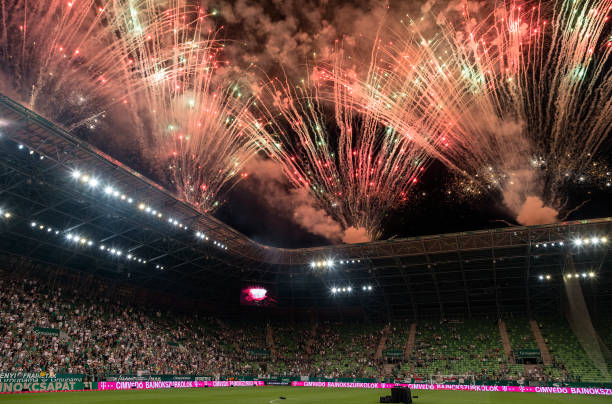 皇馬再拋橄欖枝？姆巴佩未來去向引發(fā)巴黎球迷熱議