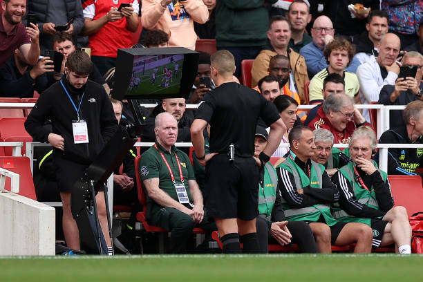 德甲巔峰對(duì)決！勒沃庫(kù)森能否阻擊拜仁慕尼黑？