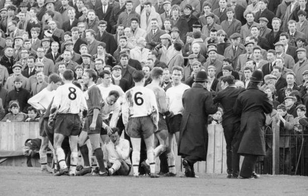 貝克漢姆年輕時的球場英姿，帥到犯規(guī)！