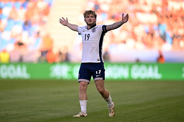 從球場到秀場：剖析貝克漢姆背頭背后的時尚符號