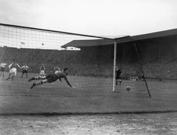 為什么角球越位判罰容易出錯？深度解析