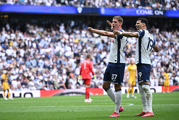 社區(qū)足球場(chǎng)建設(shè)與運(yùn)營(yíng)管理方案：促進(jìn)全民健身運(yùn)動(dòng)發(fā)展