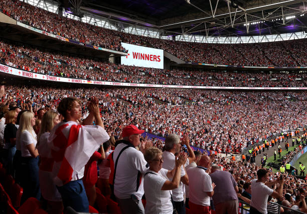 多特蒙德的反擊：德甲關系幫中的挑戰(zhàn)者策略