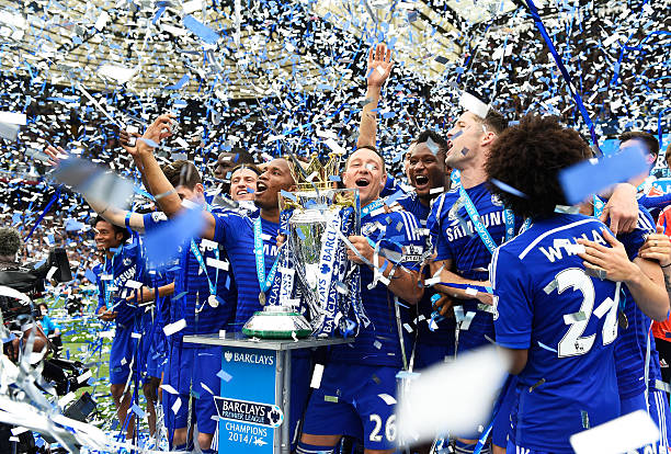 齊達(dá)內(nèi)優(yōu)雅VS馬拉多納狂野：兩種風(fēng)格的終極較量