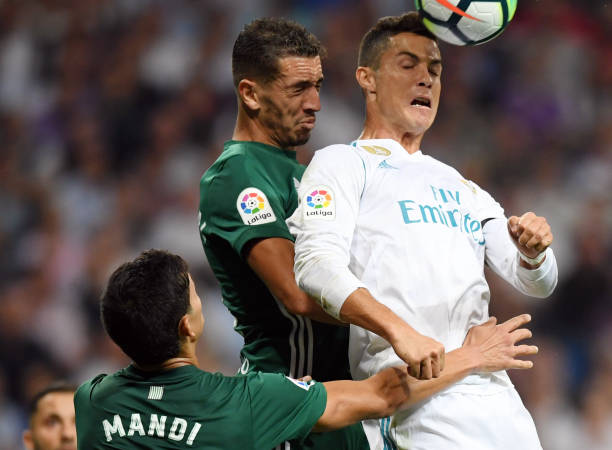 三大羅納爾多誰(shuí)更強(qiáng)？球迷投票+專(zhuān)家觀點(diǎn)大揭秘