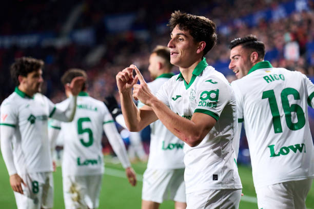 足球迷必看：中國與泰國比賽今晚幾點開始