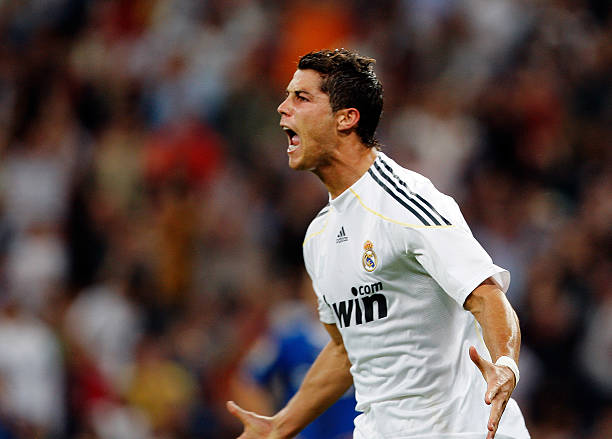 貝克漢姆的經(jīng)典發(fā)型：什么衣服都配不上它的時尚感