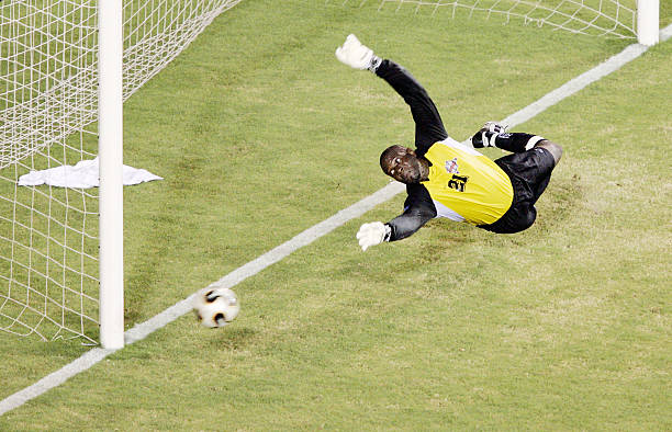 從角球看裁判執(zhí)法：哨聲的時機(jī)與意義