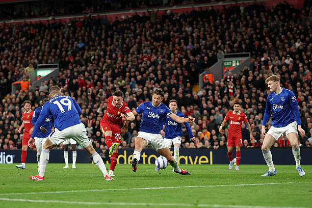 頭頂事件背后的故事：馬特拉齊到底對(duì)齊達(dá)內(nèi)說了什么？