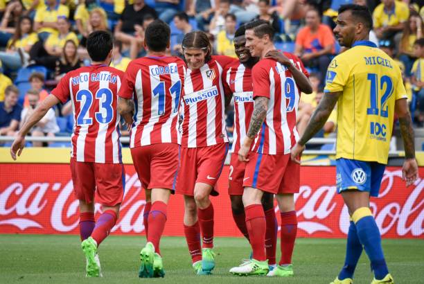 馬拉多納的魔法雙腳：101次過(guò)人背后的足球智慧