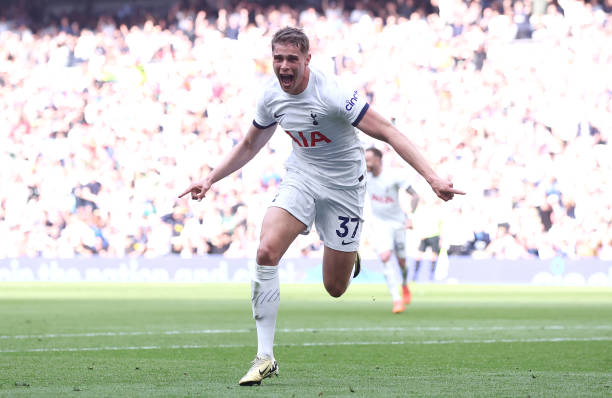 歐文與貝克漢姆：英格蘭黃金一代的搭檔回憶