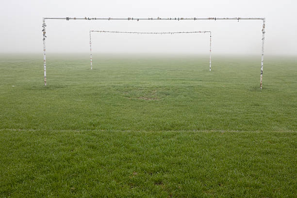 挑戰(zhàn)C羅的頭球高度：你能跳得比他更高嗎？